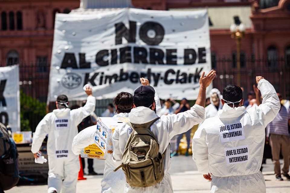 Quilmes: Los trabajadores de Kimberly Clark marcharán al Municipio en defensa de sus puestos laborales
