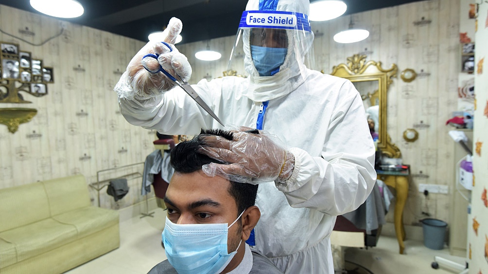 Con agenda de turnos y normas de higiene, comenzarán a funcionar las peluquerías bonaerenses