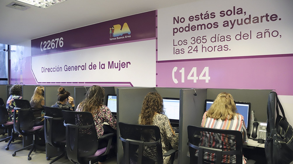 La Línea 144 recibió 161 casos de intentos de femicidio en los primeros cinco meses del año