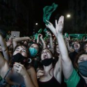 El Congreso aprobó la legalización del aborto seguro y gratuito