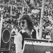 Así fue el increíble recital de Charly García con Serú Girán en la cancha de Los Andes, el primero de su carrera en un estadio de fútbol