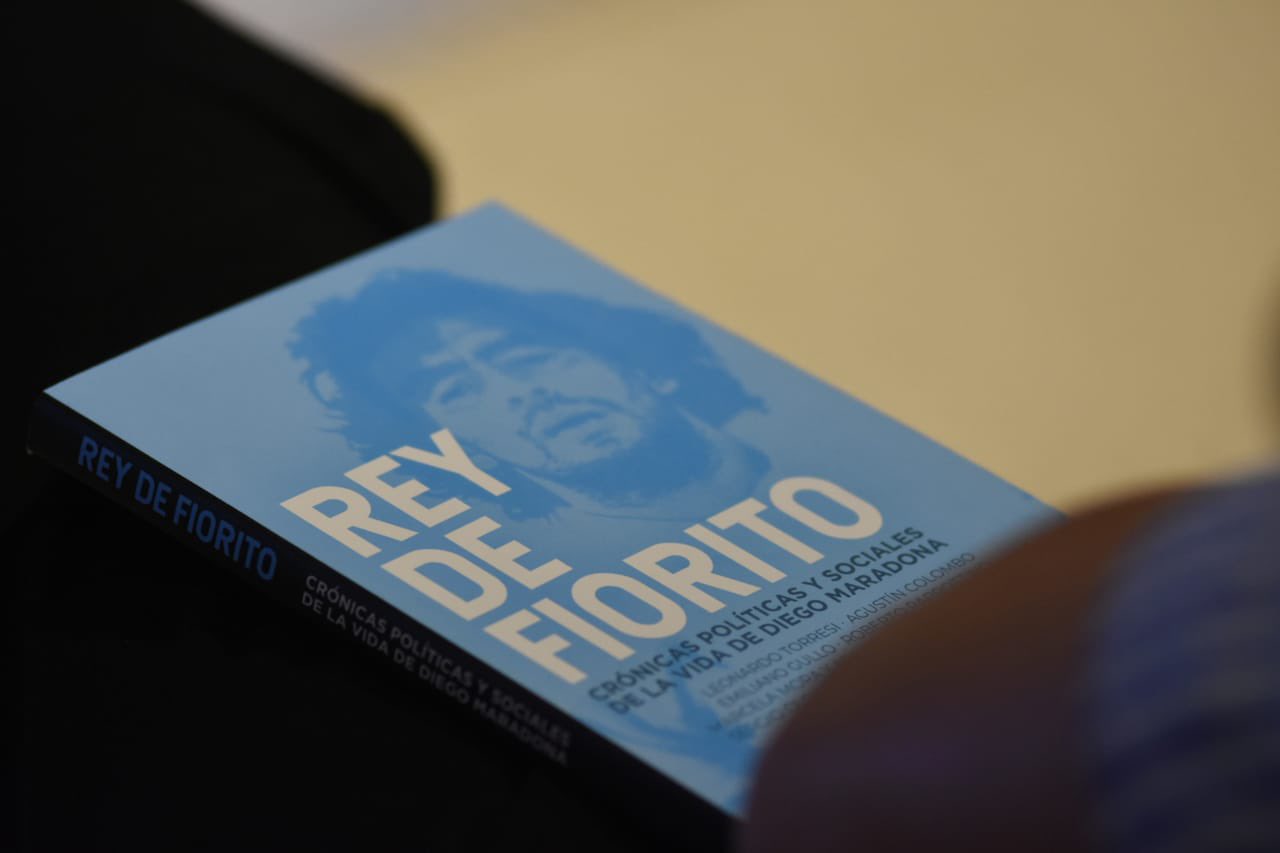 Diego Maradona, “Rey de Fiorito”: un libro para contar la historia social y política del 10