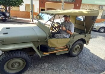 Diego Terrero, el lomense que restauró un Jeep Willys de 1942, como recién salido de fábrica