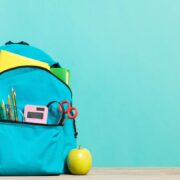Canasta escolar 2023: ¿cuánto cuesta llenar la mochila?