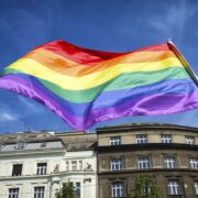 Día del Orgullo LGBTIQ+: el 40,8 por ciento sufrió discriminación, agresiones o acoso por su identidad de género