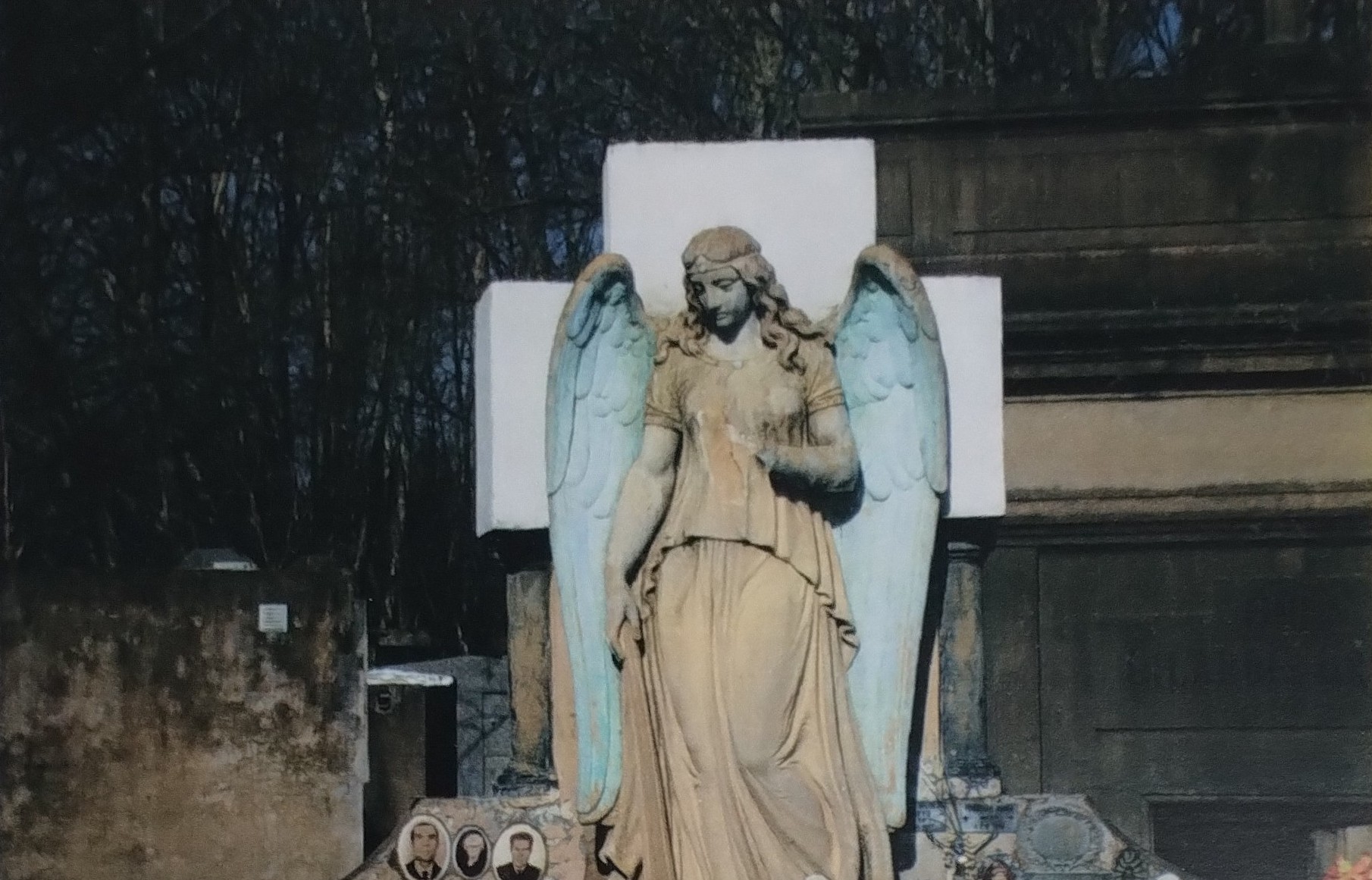 Al rescate de la historia del cementerio de Almirante Brown