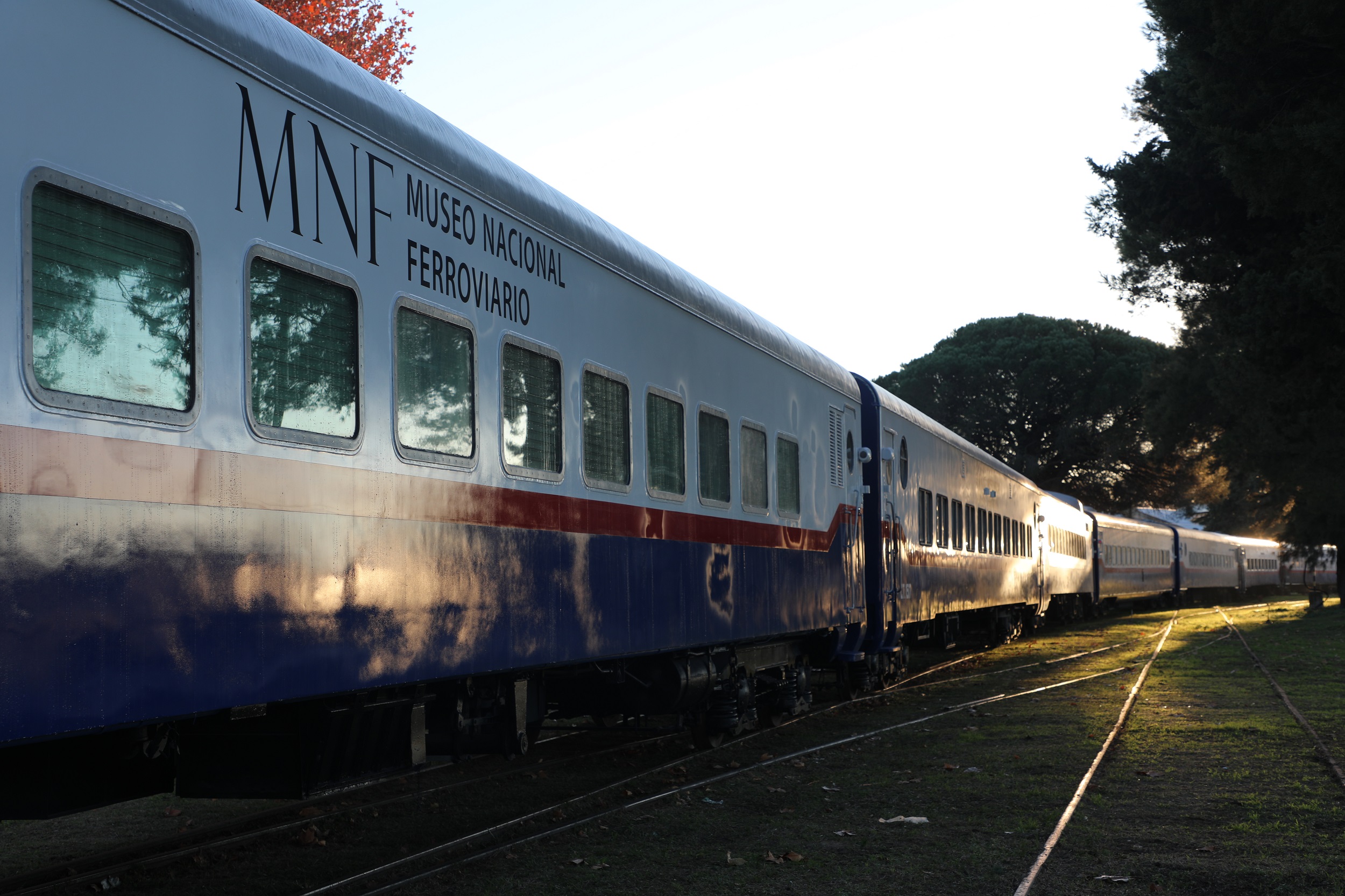 Visitar el Tren Museo Itinerante en Brandsen, una oportunidad para valorar la historia ferroviaria