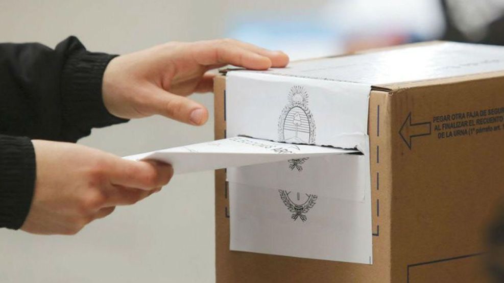 Votar por primera vez: las voces de los jóvenes bonaerenses en las urnas