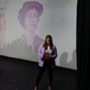 Una ex alumna de la UNLZ fue reconocida en los Premios Lola Mora como mejor labor periodística