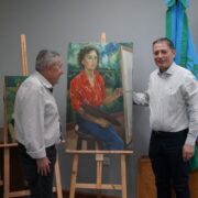 Esteban Echeverría: el municipio recibió la donación de pinturas de Zaida Souza