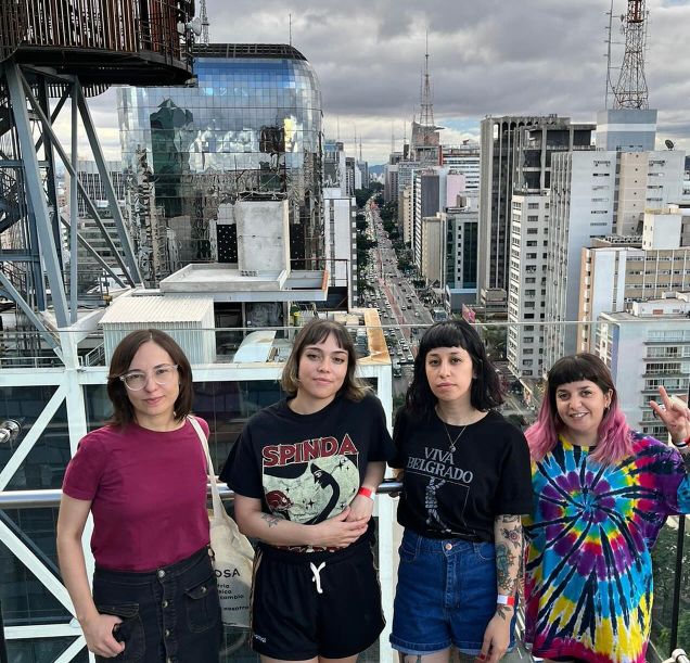 Mujeres en el rock: ¿quiénes son las chicas de Fin del Mundo, banda que hizo vibrar en el Lollapalooza?
