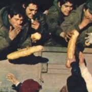 El día en que Puerto Madryn se quedó sin pan: el abrazo de una ciudad a los “soldaditos” de Malvinas