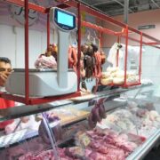 Cómo comprar con descuentos en verdulerías, carnicerías y locales de artículos de limpieza en Lomas