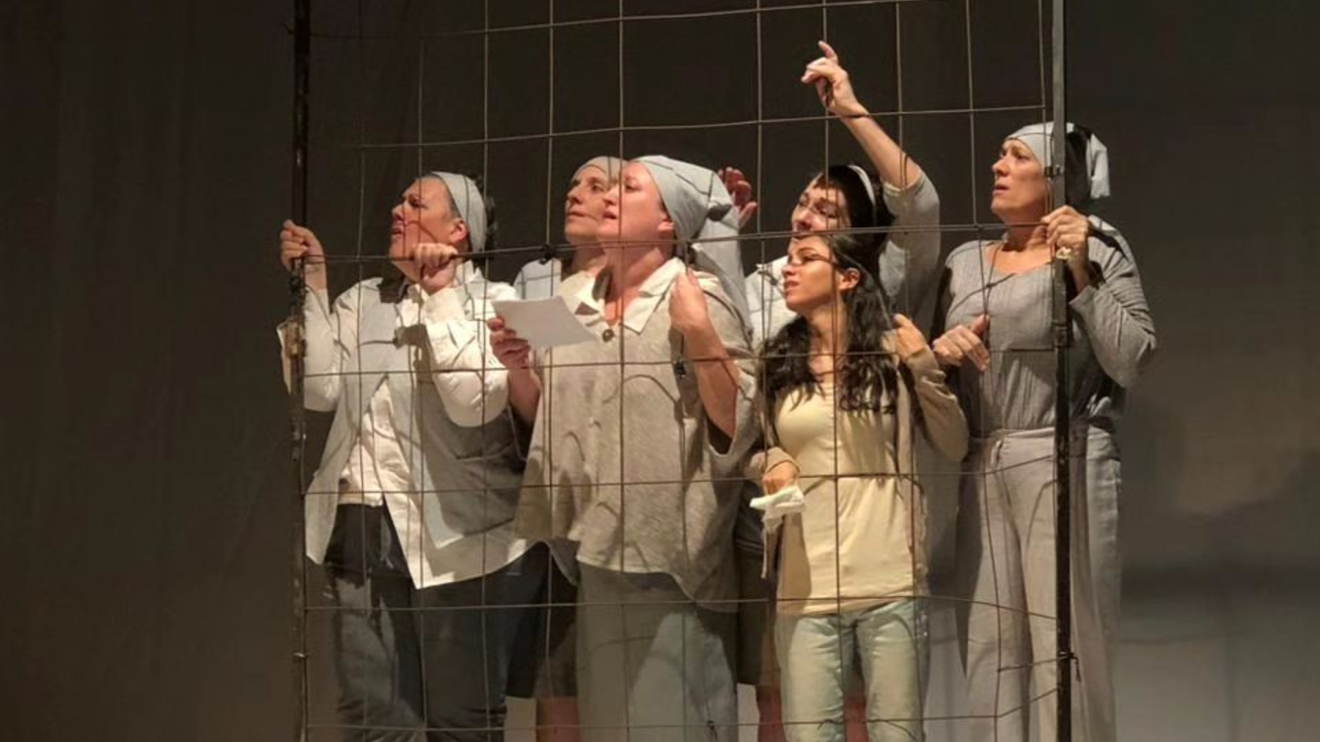 Pasionaria, una obra teatral en la que confluyen las historias de mujeres atravesadas por la Guerra de Malvinas 