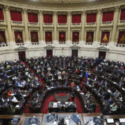 Diputados ratificó el veto a la Ley de Financiamiento y los docentes universitarios convocaron a paro