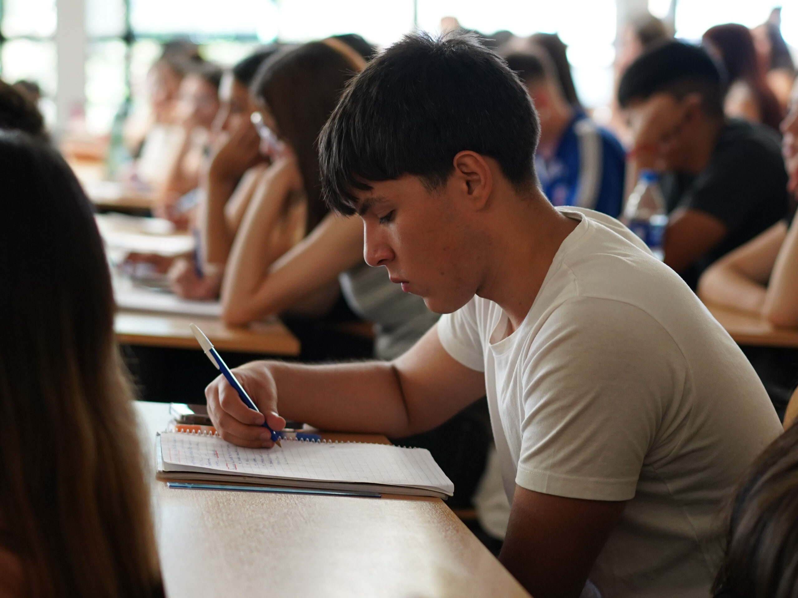 Ingreso UNLZ 2025: más de 10 mil jóvenes apuestan por la universidad pública y de calidad