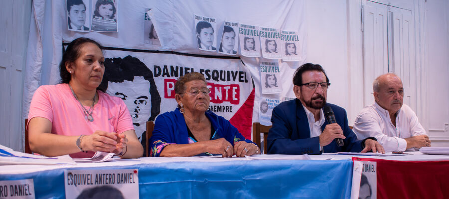 Organizaciones de la colectividad paraguaya y de derechos humanos homenajearon a Daniel Esquivel, el profeta de Villa Caraza. (Foto: Juan Ledesma / AUNO).