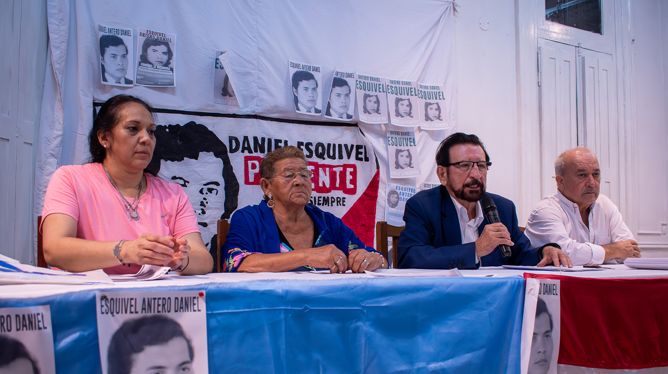 La comunidad paraguaya en Argentina homenajeó a Daniel Esquivel, el profeta de Villa Caraza: «Fue una luz en medio de las tinieblas del sistema de desaparición forzada de la dictadura»