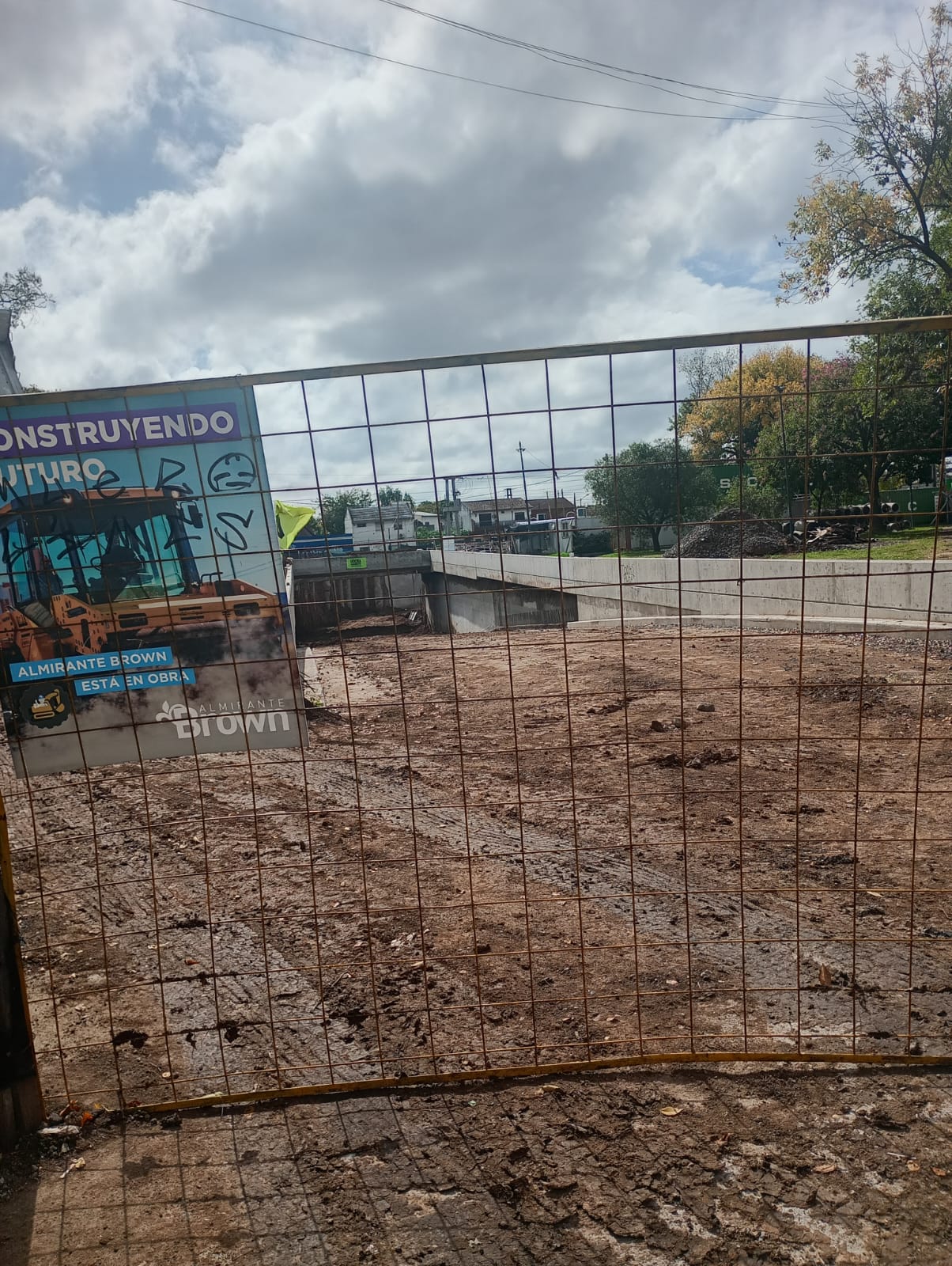 Avanza la construcción del paso bajo nivel de la estación de Rafael Calzada: «Podría terminarse este año»