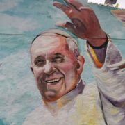 «Hagan lío»: así es el mural del papa Francisco en Rafael Calzada que pretende ser un lugar de devoción para los fieles