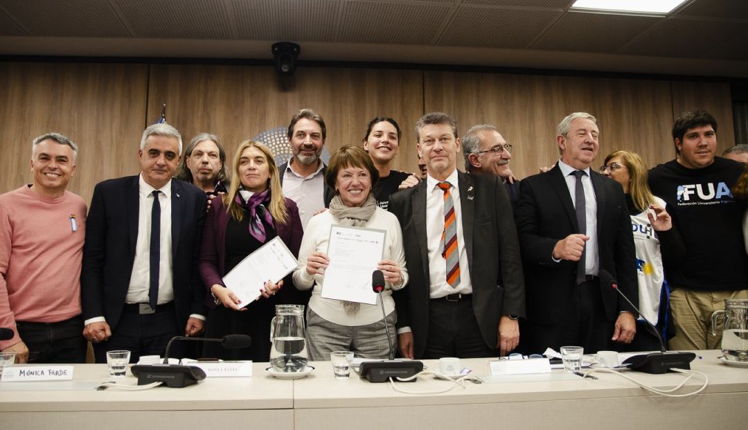 Gremios y rectores presentaron una nueva Ley de Financiamiento Universitario en el Congreso