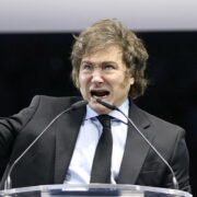 Expertos advierten sobre los discursos estigmatizantes y ataques del gobierno de Javier Milei a la prensa argentina