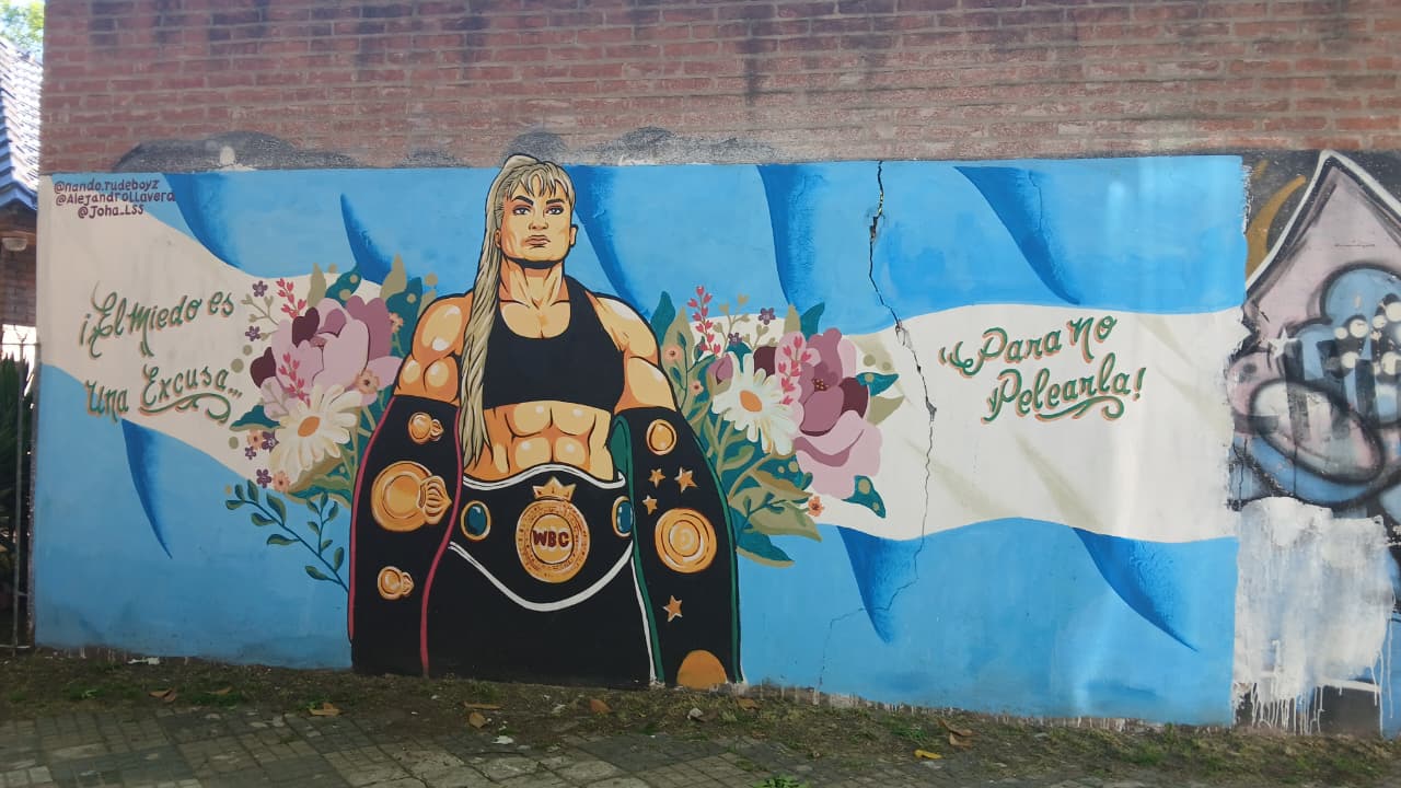 La ex boxeadora Alejandra «Locomotora» Oliveras tiene su mural en Monte Grande