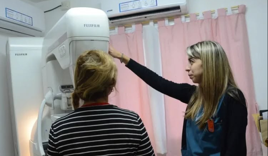 Los últimos días de «Octubre Rosa»: campañas locales de prevención y detección temprana