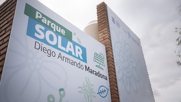 Fiorito apuesta a la energía limpia: así funciona el Parque Solar Diego Armando Maradona