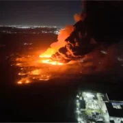 Ezeiza: fuerte explosión e incendio en el polígono  industrial de Carlos Spegazzini