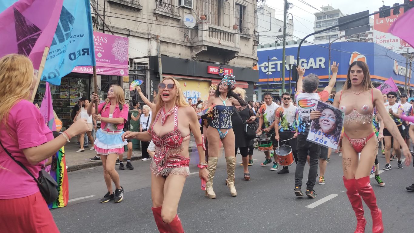 «Una respuesta a todos los discursos de odio»: así se vivió la 7° Marcha del Orgullo en Lomas de Zamora