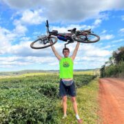 Ezequiel Manzella, el vecino de Almirante Brown que cruzó el litoral argentino en bici: “Cuando hay sacrificio, hay aventura”