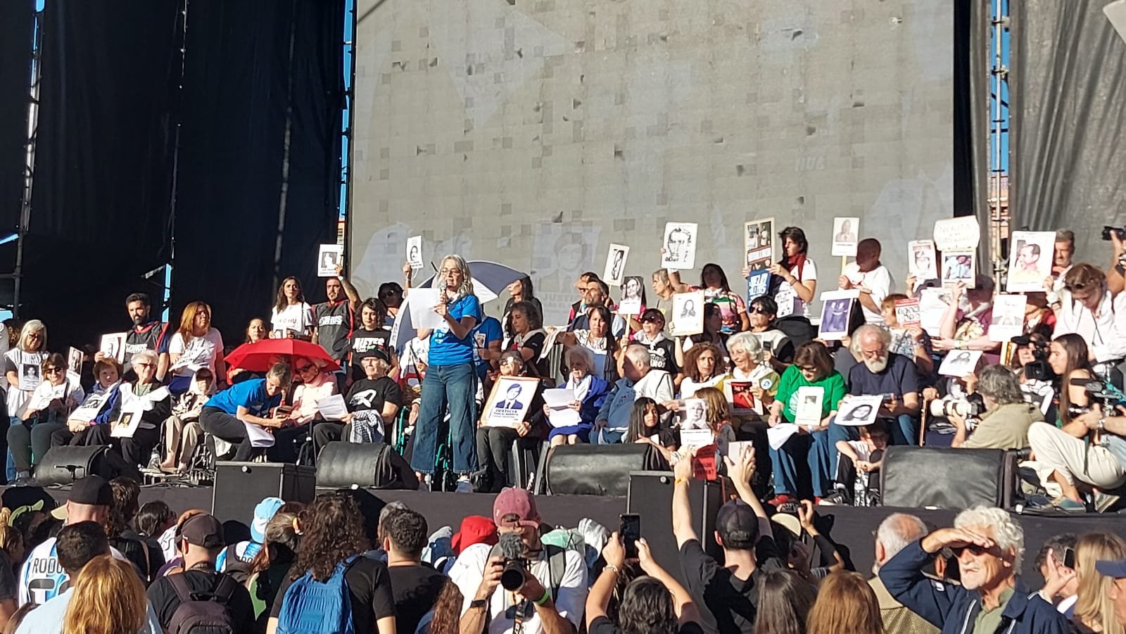 A 50 años del golpe de Estado, una plaza colmada reclamó Memoria, Verdad y Justicia: «¡Que digan dónde están!»