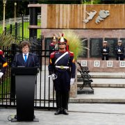 En el acto homenaje a los veteranos y caídos, Milei reafirmó el reclamo de soberanía sobre Malvinas