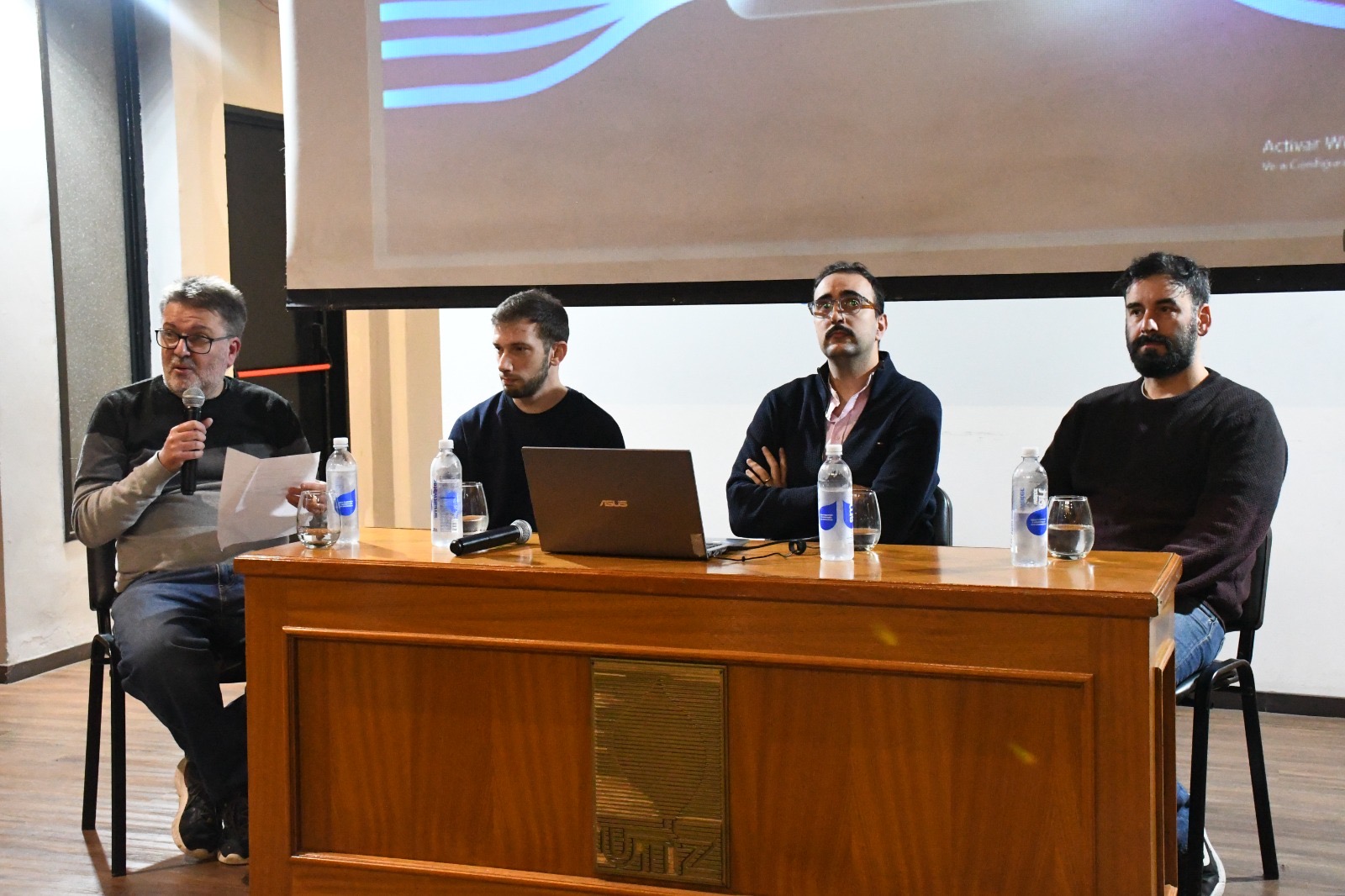 Inteligencia artificial en el periodismo: medios contaron cómo la emplean en las redacciones