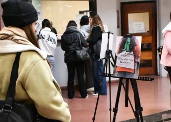 La instalación audiovisual Acá Estamos se exhibe durante junio en la UNLZ
