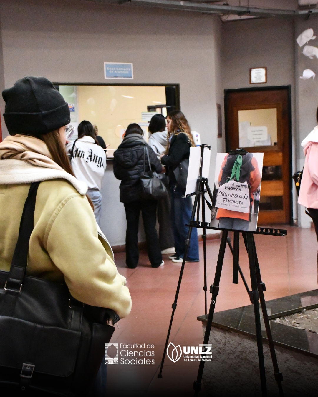 La instalación audiovisual Acá Estamos se exhibe durante junio en la UNLZ