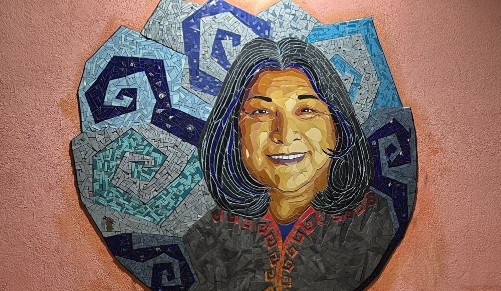 Mercedes Sosa tiene un nuevo homenaje en Avellaneda: un mural de mosaicos que celebra su legado