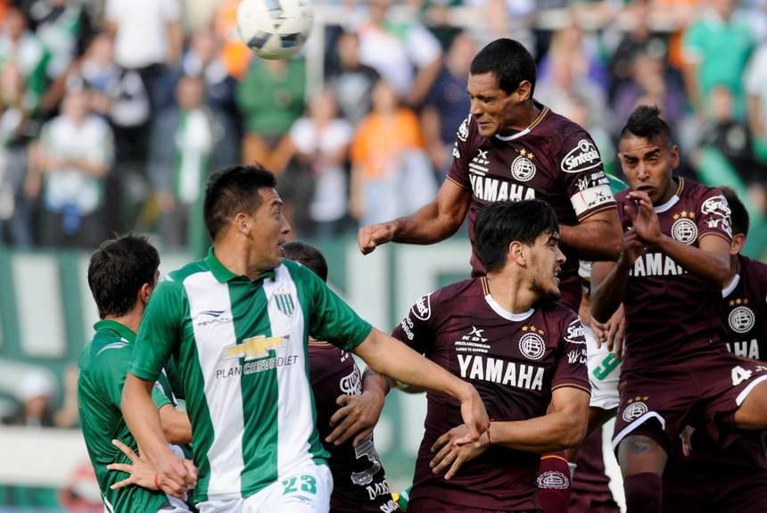 Entre la historia y el presente se juega el  Clásico del Sur