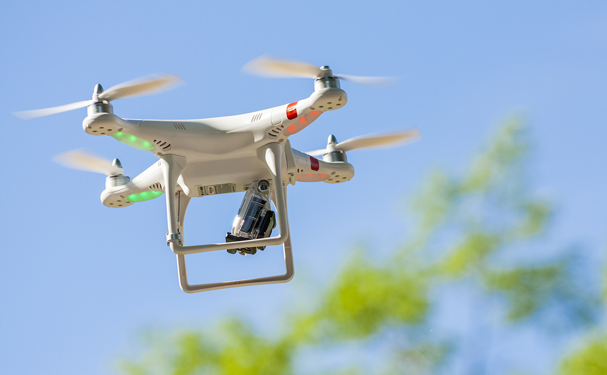 Buscan regular el uso de drones en la Provincia