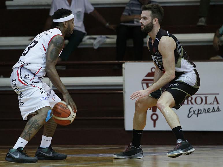 Lanús volvió a perder de local y no encuentra el rumbo