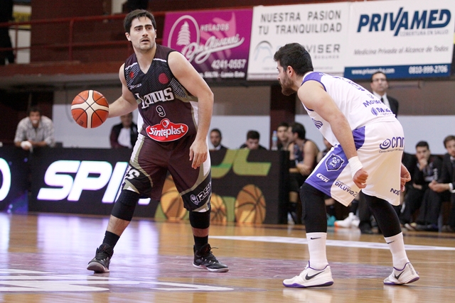 Lanús superó a Argentino de Junín y tuvo su primera sonrisa en la temporada