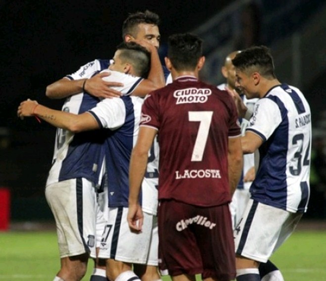 A Lanús se lo llevaron puesto en Córdoba