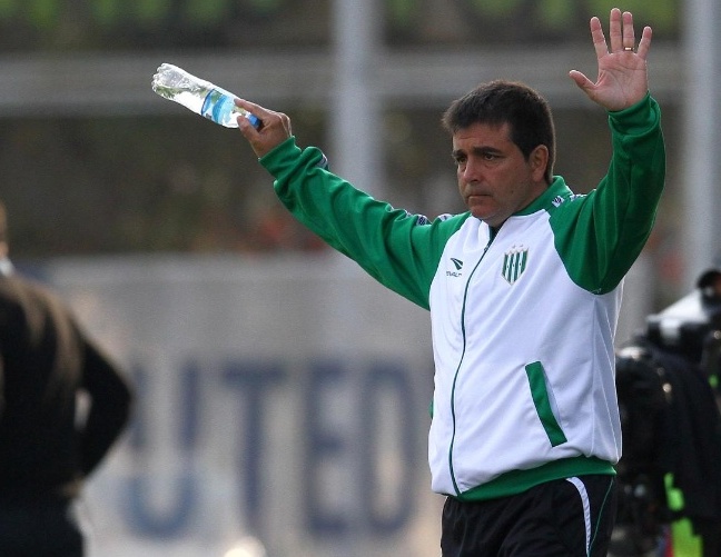 Vivas: “Banfield es un equipo vulnerable”