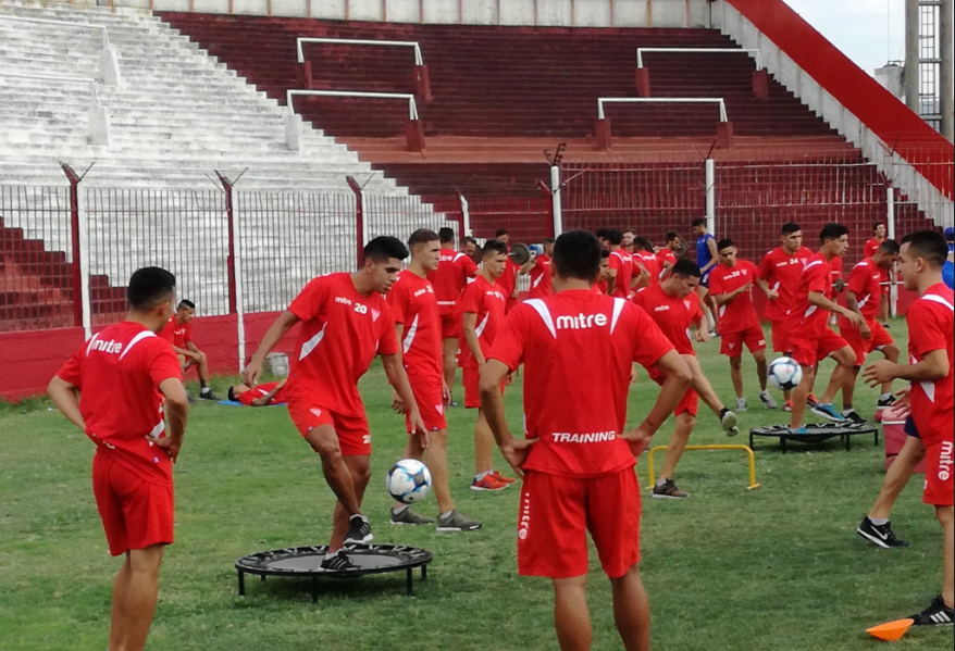 Dos juveniles a la pretemporada