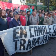 Trabajadores de Canale seguirán con el acampe en protesta contra los despedidos