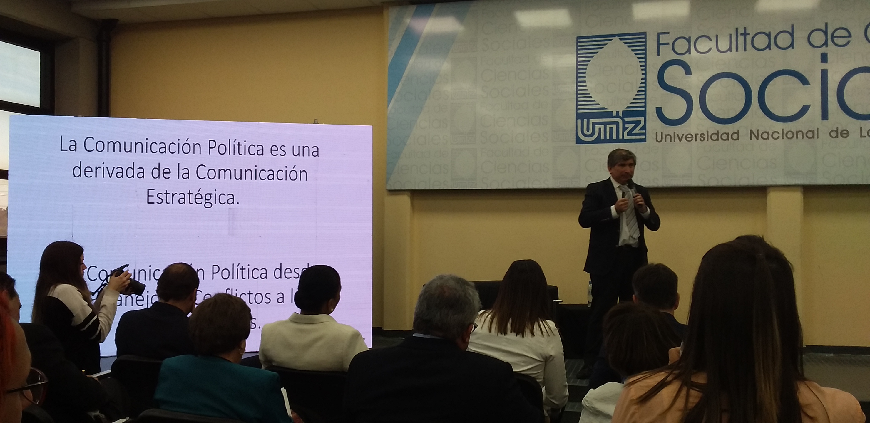 Las dinámicas de la comunicación política bajo estudio