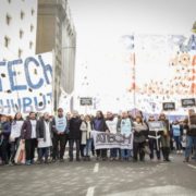 Los docentes pararon y marcharon en repudio a las agresiones a trabajadores en Chubut