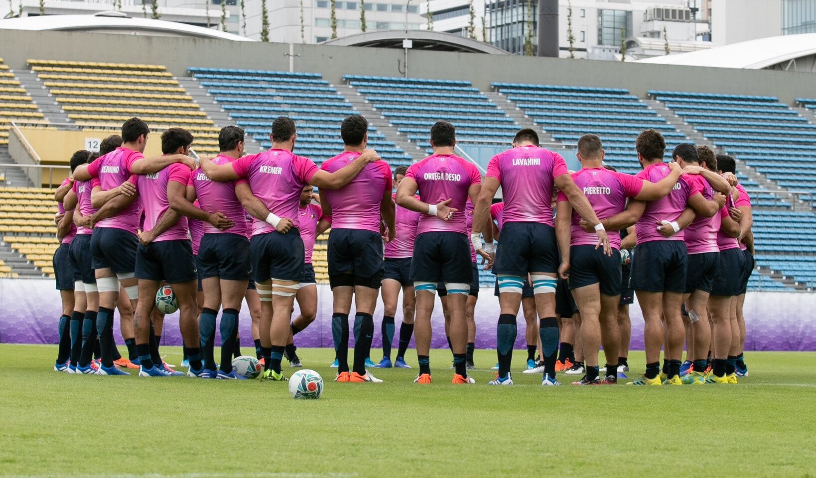 Con Mensa y Delguy en el banco, Los Pumas definen su futuro en el Mundial