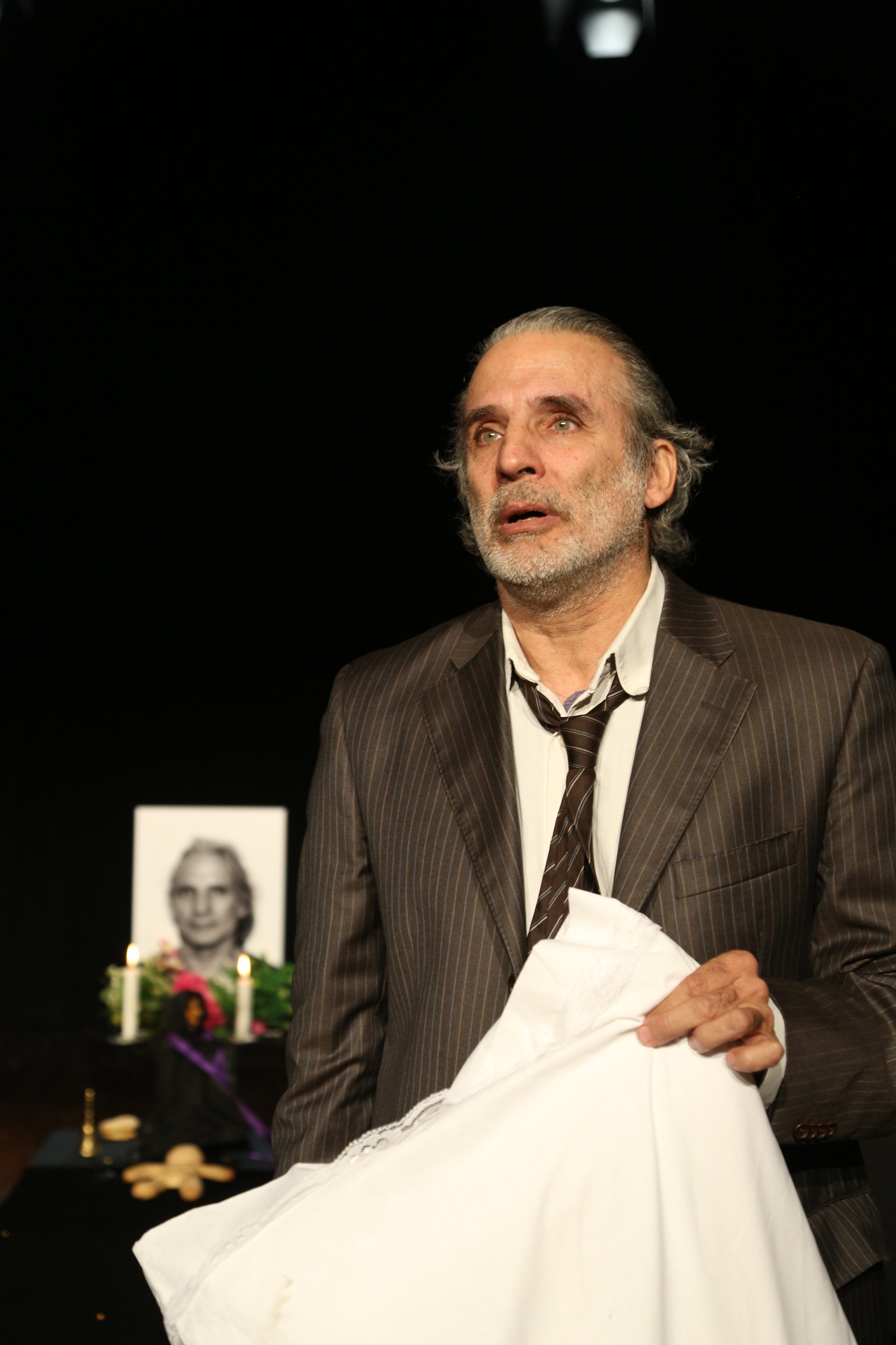 Brie: «El artista es responsable de mostrar la sociedad en la que vive»